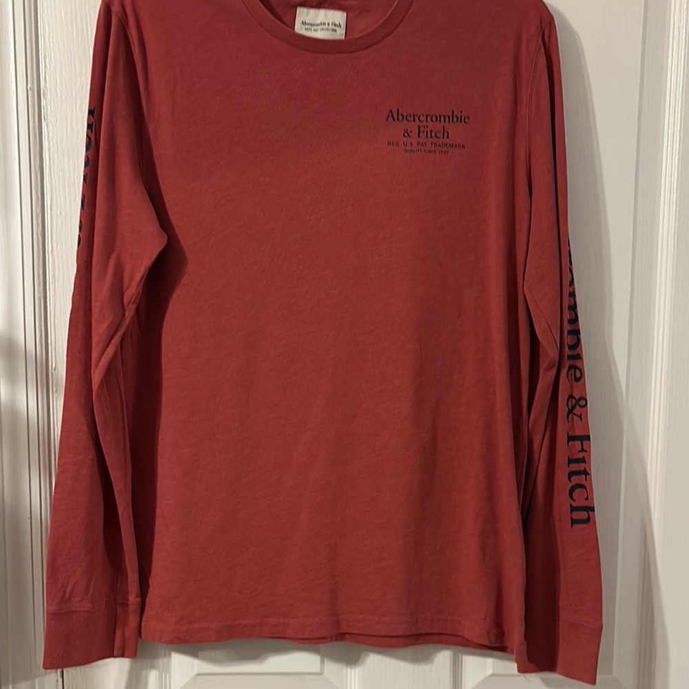 Abercrombie & Fitch Red Long Sleeve Tee